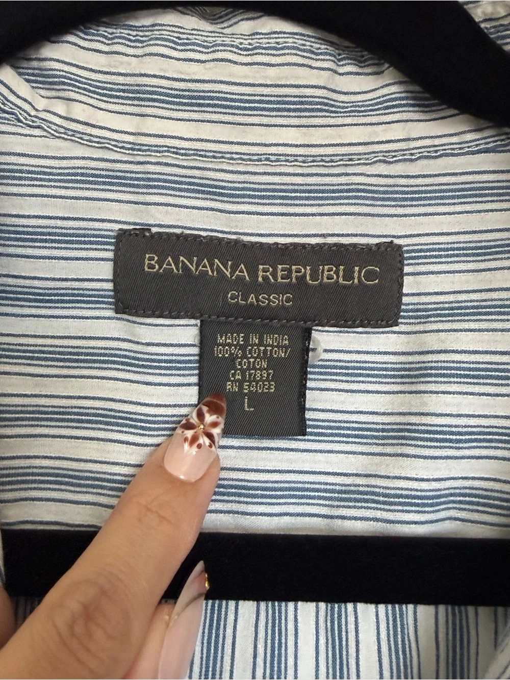 Banana Republic Men's Light Blue and White Striped Button-Down Shirt